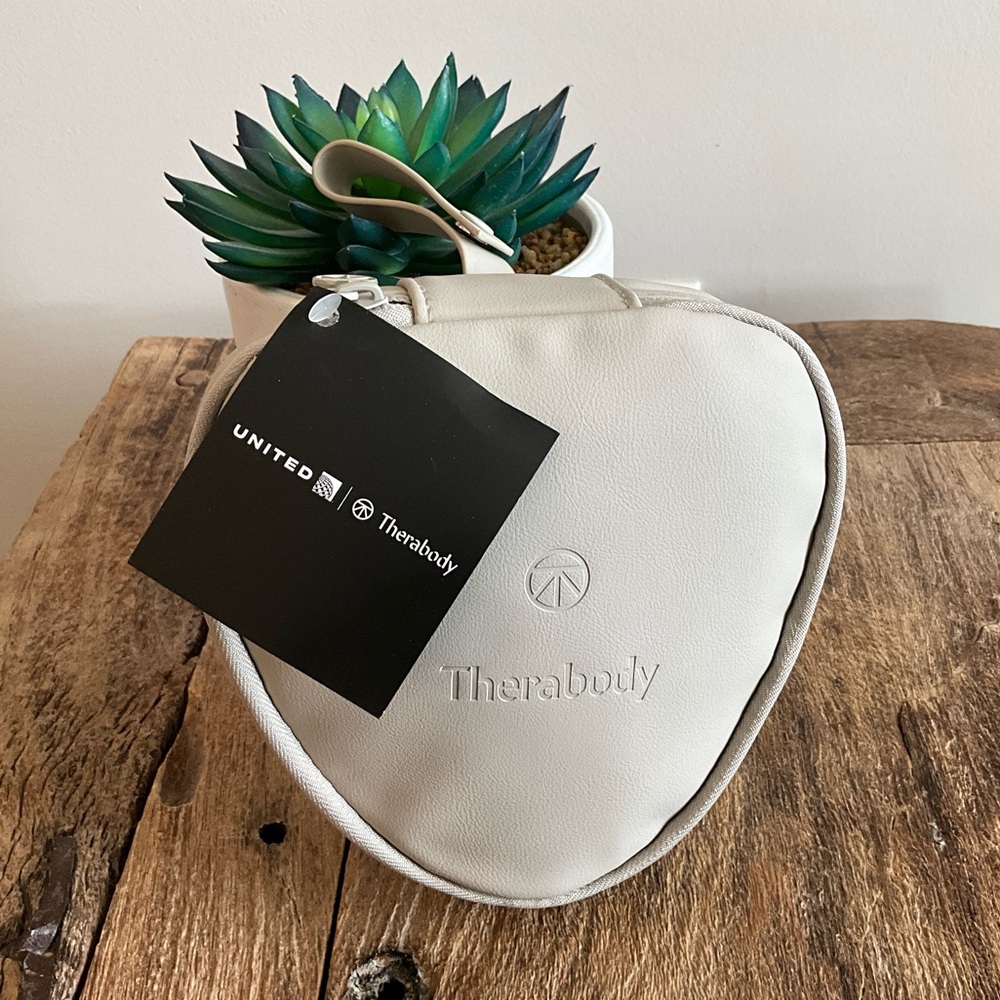 NWT United x Therabody Polaris Amenity Kit